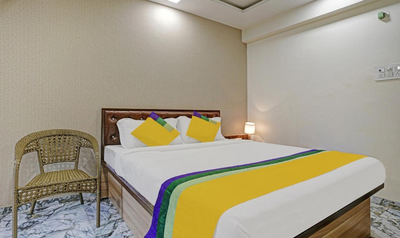 Glitz Hotels Golden Birds - Mahape, Navi Mumbai Kültér fotó
