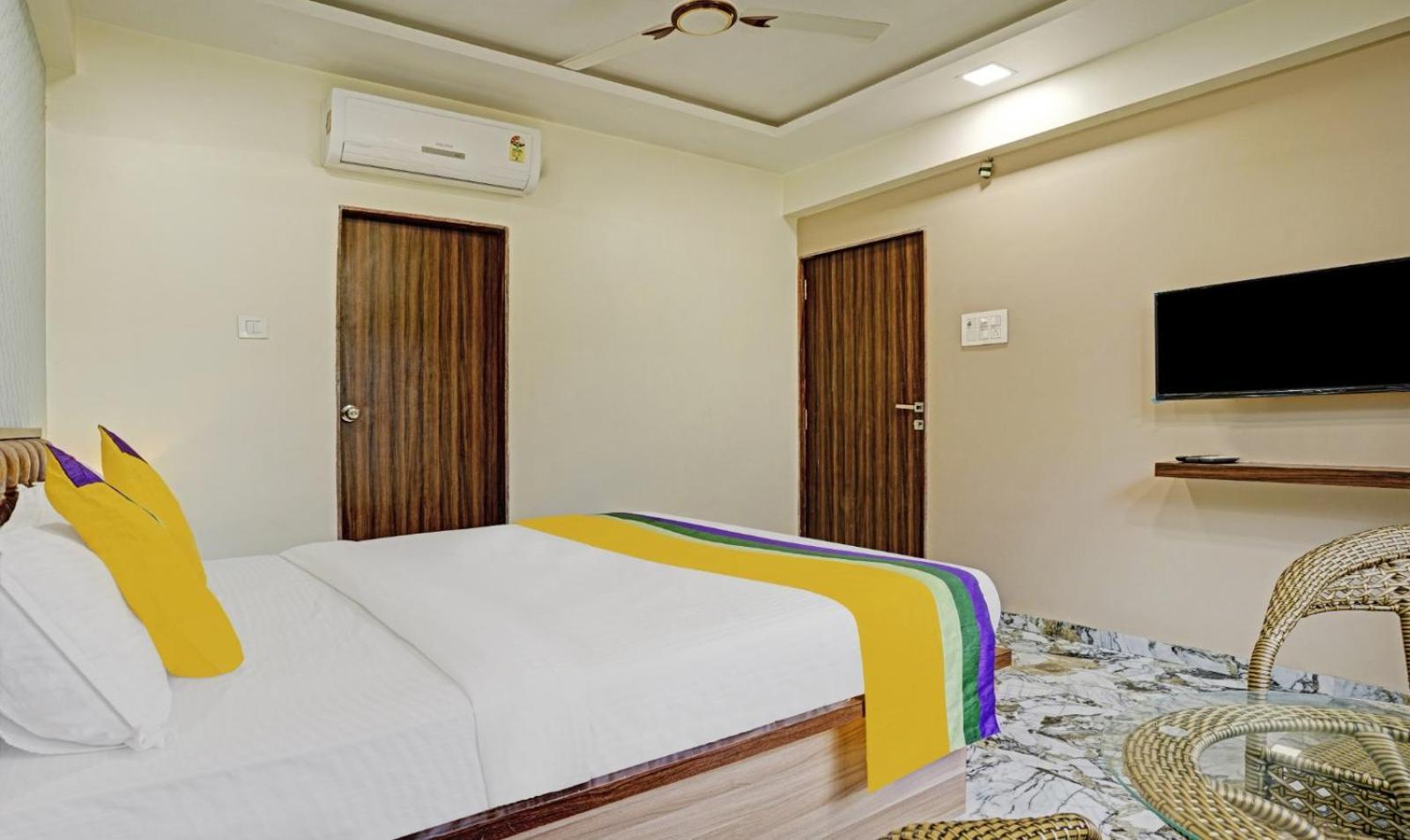 Glitz Hotels Golden Birds - Mahape, Navi Mumbai Kültér fotó
