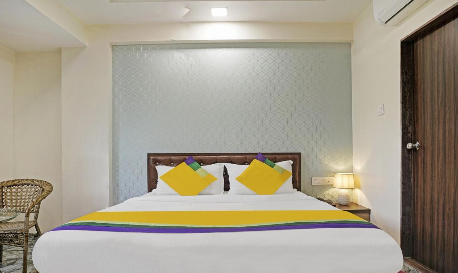 Glitz Hotels Golden Birds - Mahape, Navi Mumbai Kültér fotó