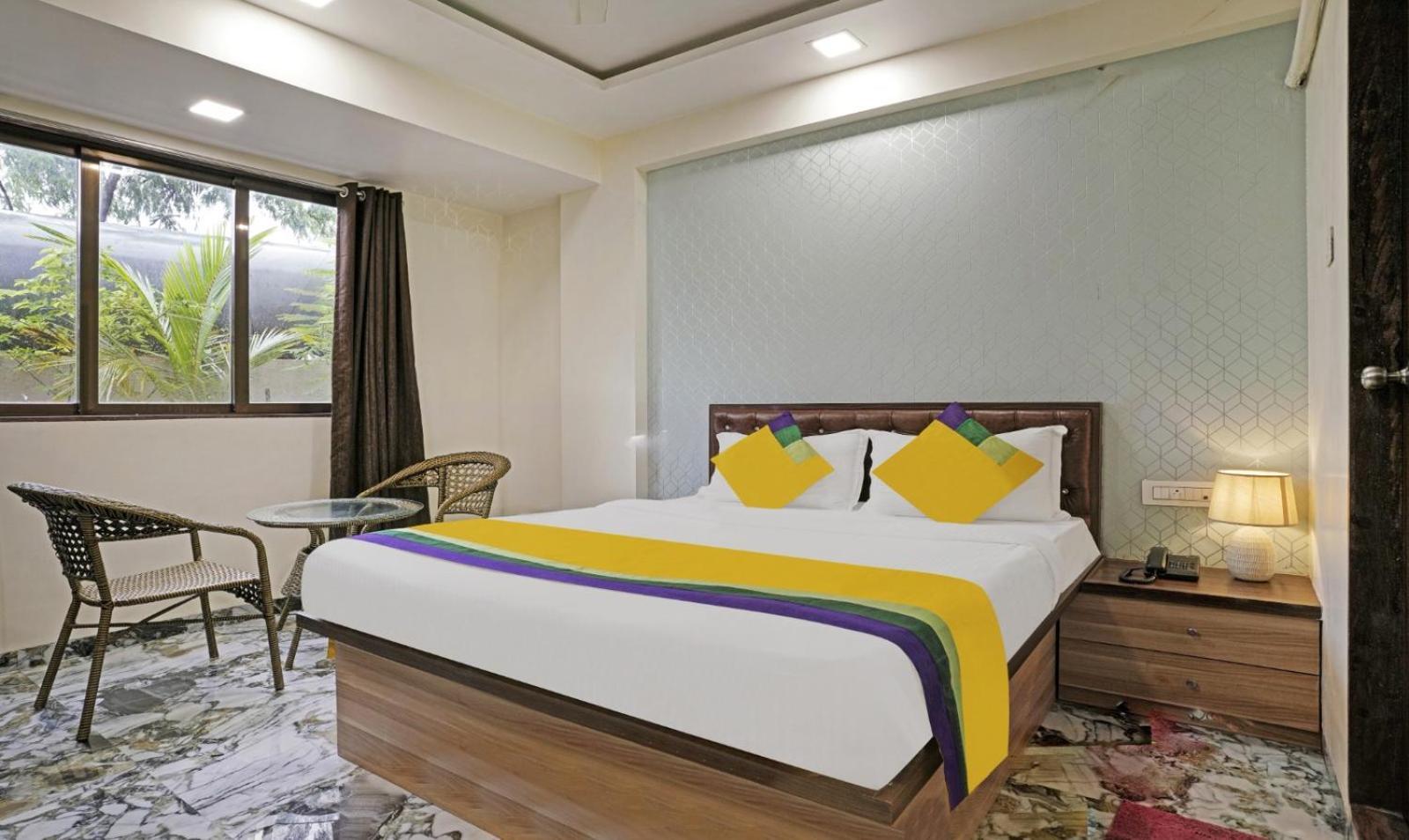 Glitz Hotels Golden Birds - Mahape, Navi Mumbai Kültér fotó