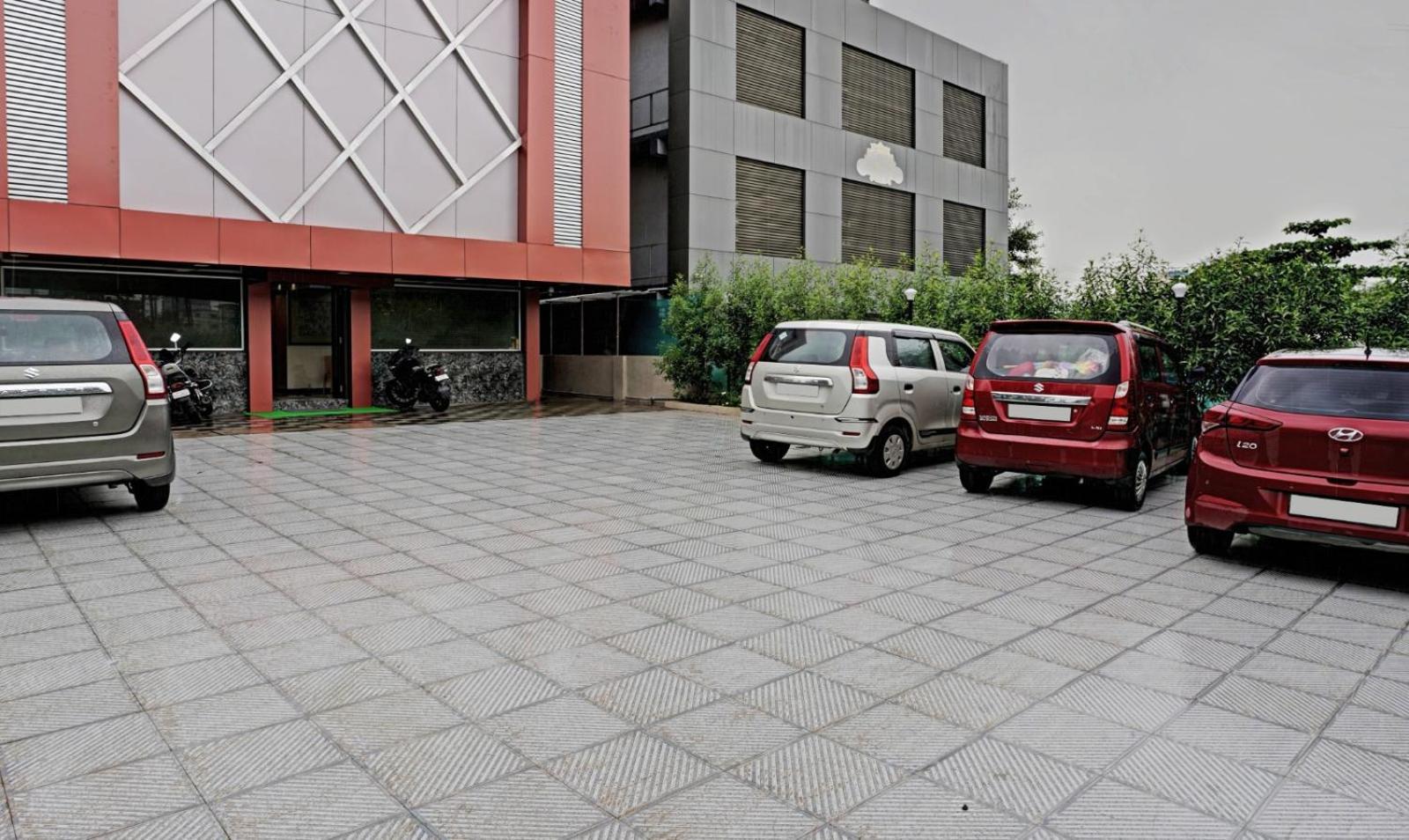 Glitz Hotels Golden Birds - Mahape, Navi Mumbai Kültér fotó